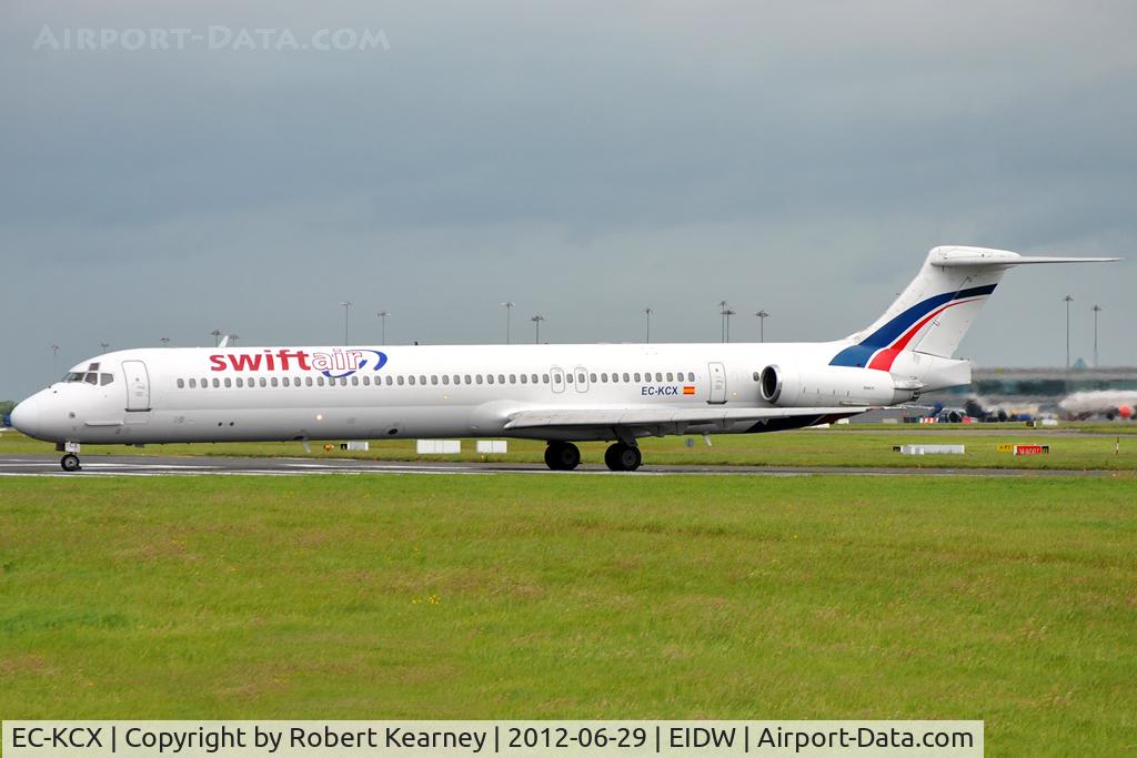 EC-KCX, 1988 McDonnell Douglas MD-83 (DC-9-83) C/N 49619, Lining up r/w 28