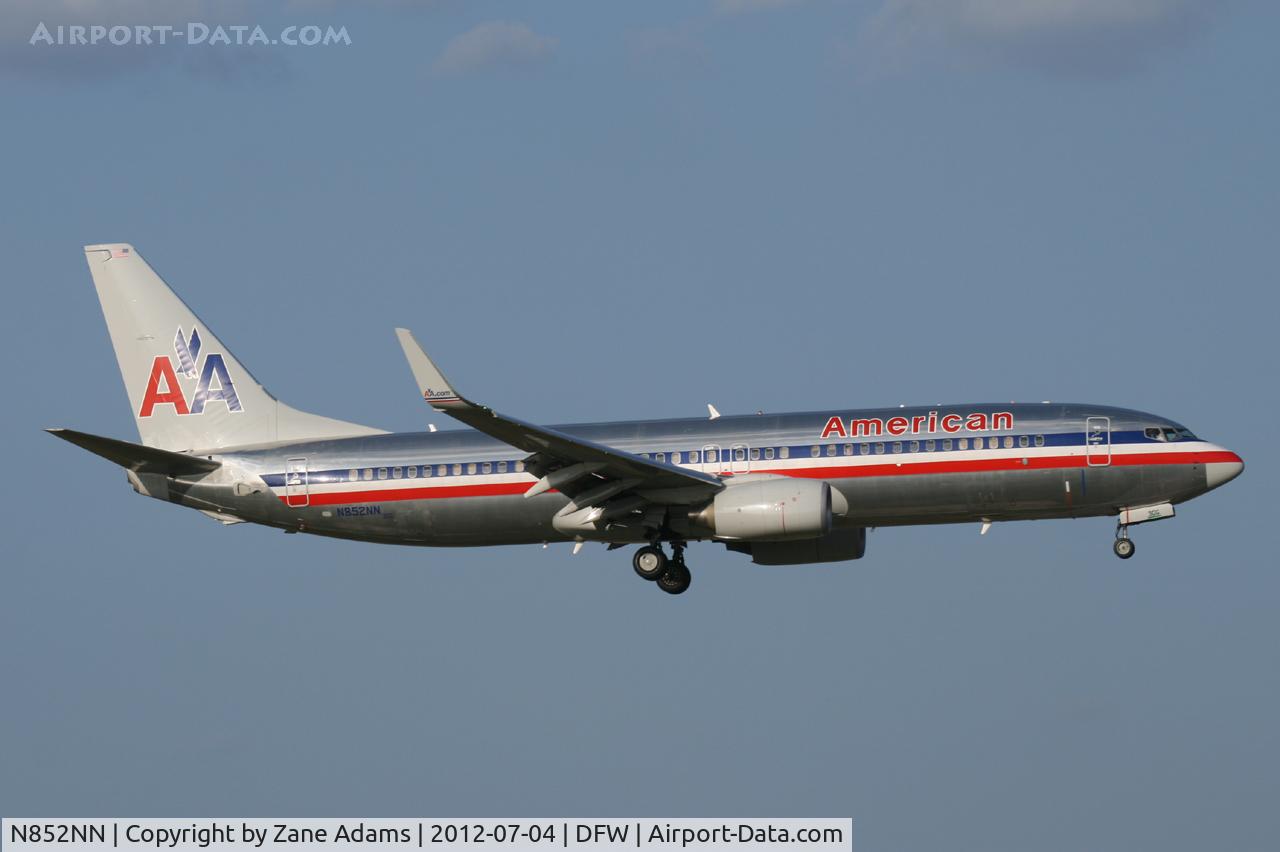 N852NN, 2010 Boeing 737-823 C/N 40581, American Airlines at DFW Airport
