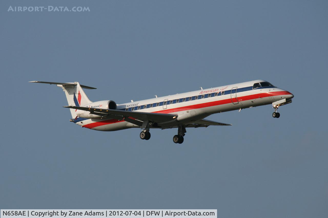 N658AE, 2003 Embraer ERJ-145LR (EMB-145LR) C/N 145760, American Eagle at DFW Airport