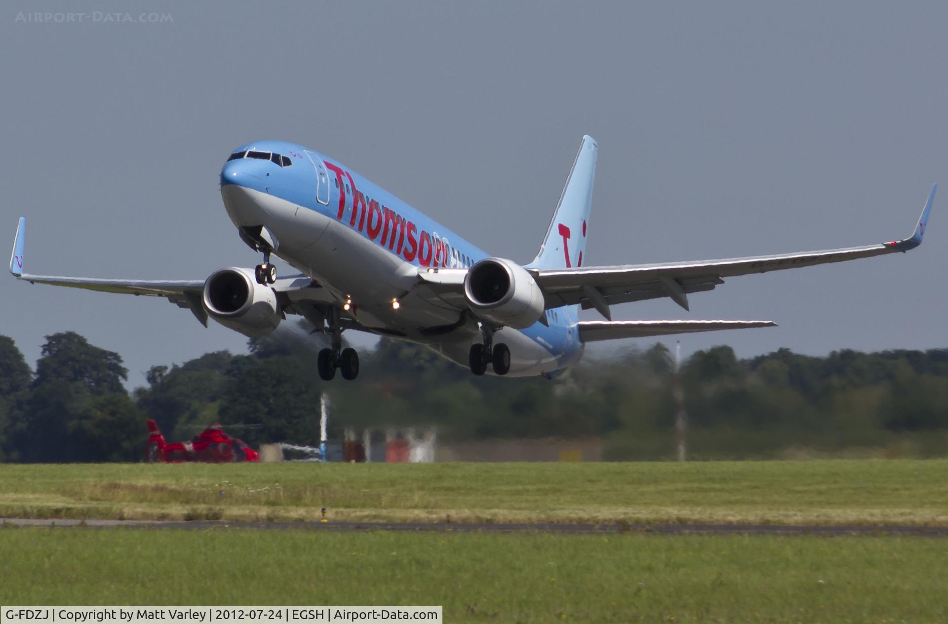 G-FDZJ, 2007 Boeing 737-8K5 C/N 34690, Rotating.