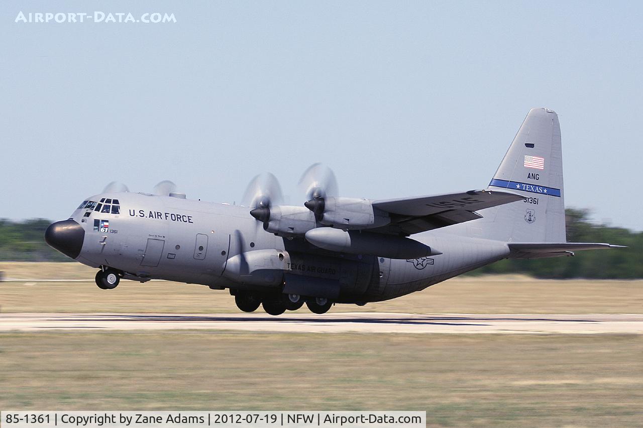 85-1361, 1985 Lockheed C-130H Hercules C/N 382-5071, TANG C-130 departing NAS Fort Worth