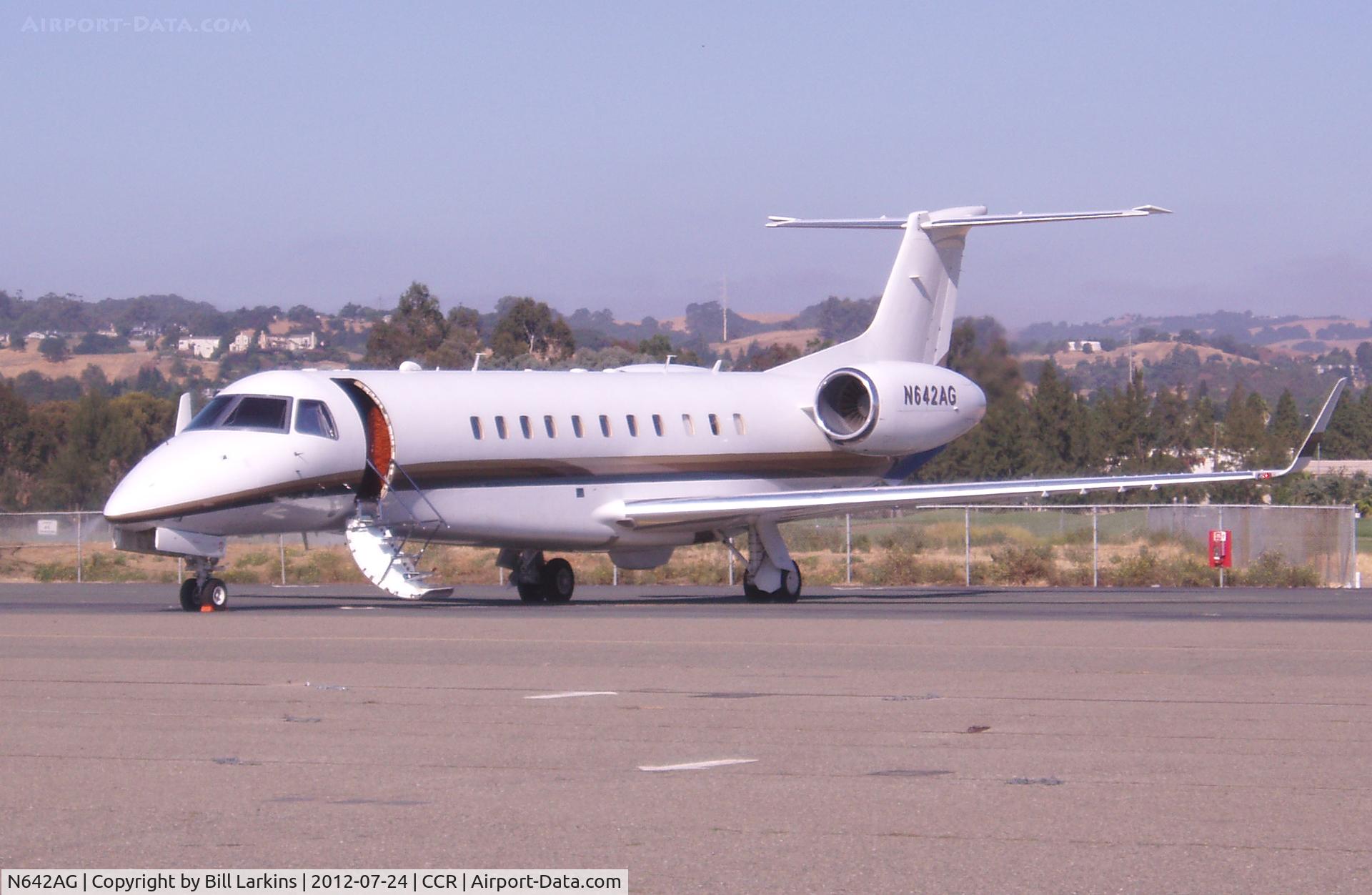 N64200, 1982 Beech 58P Baron C/N TJ-420, Visitor