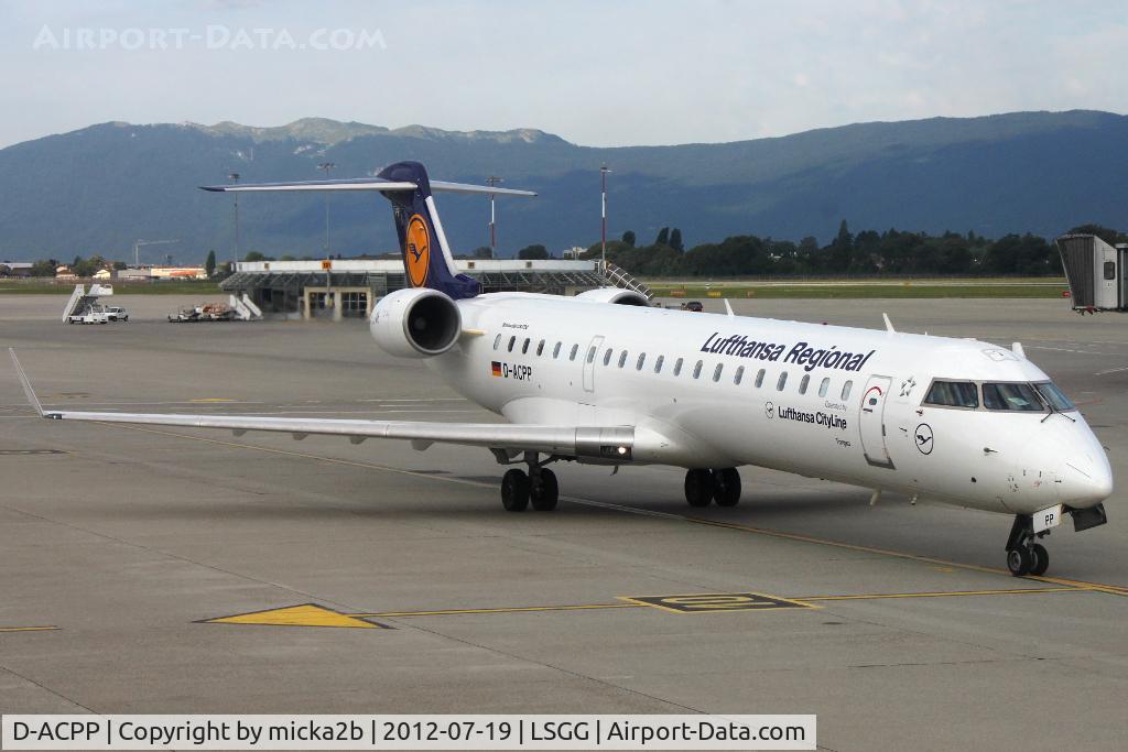 D-ACPP, 2003 Bombardier CRJ-701ER (CL-600-2C10) Regional Jet C/N 10086, Taxiing for departure