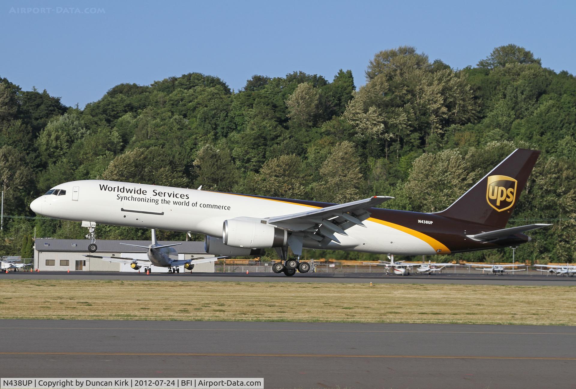 N438UP, 1994 Boeing 757-24APF C/N 25469, One of several evening UPS movements at BFI
