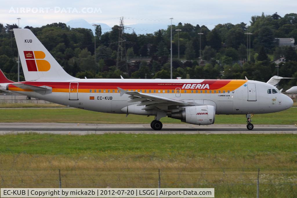 EC-KUB, 2008 Airbus A319-111 C/N 3651, Take off in 23