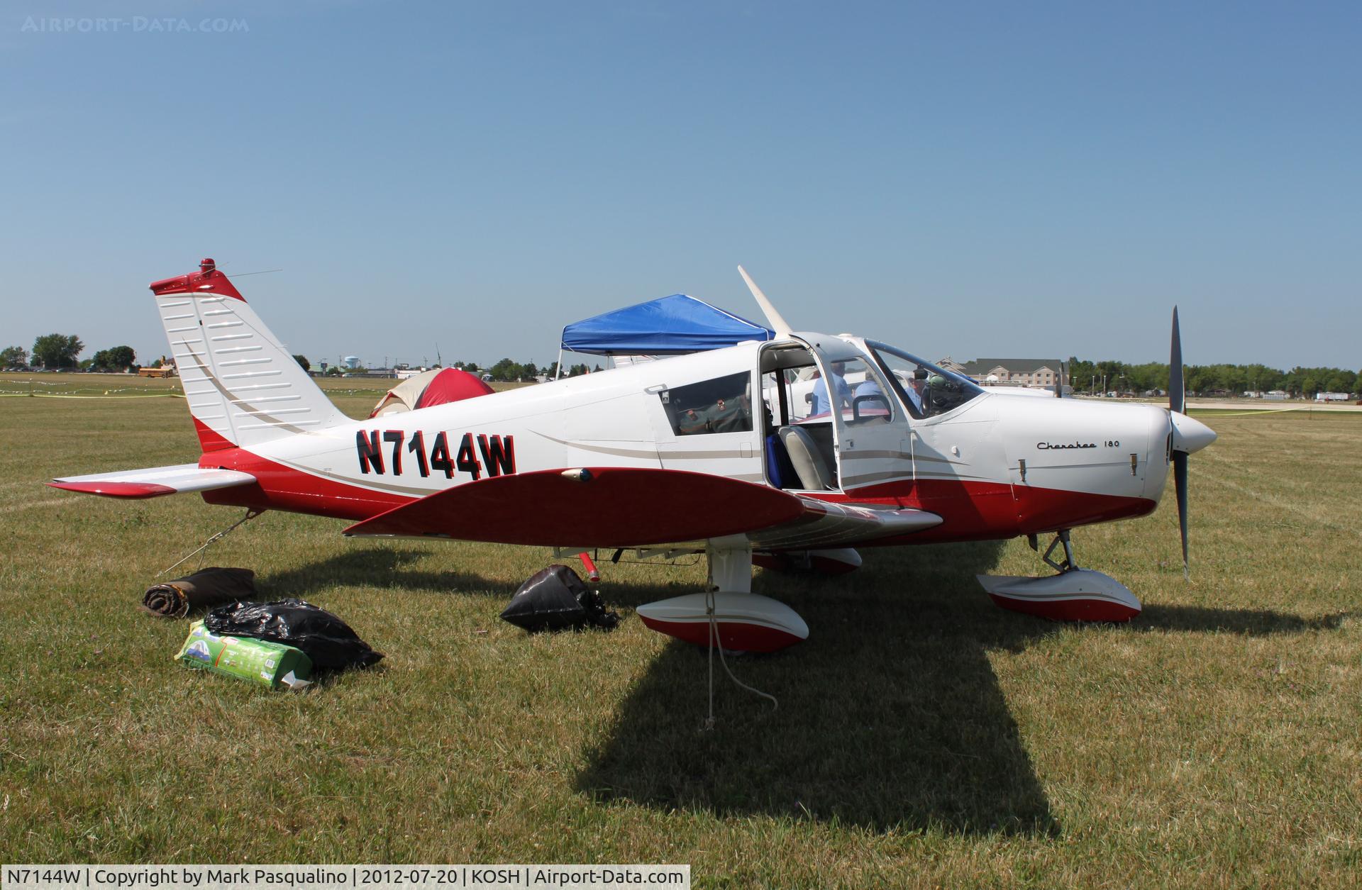 N7144W, 1962 Piper PA-28-180 Cherokee C/N 28-950, Piper PA-28-180