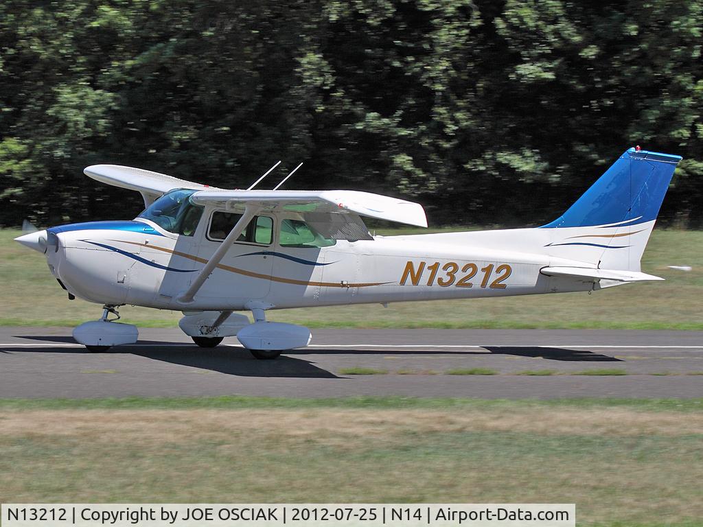 N13212, 1973 Cessna 172M C/N 17262578, at N14