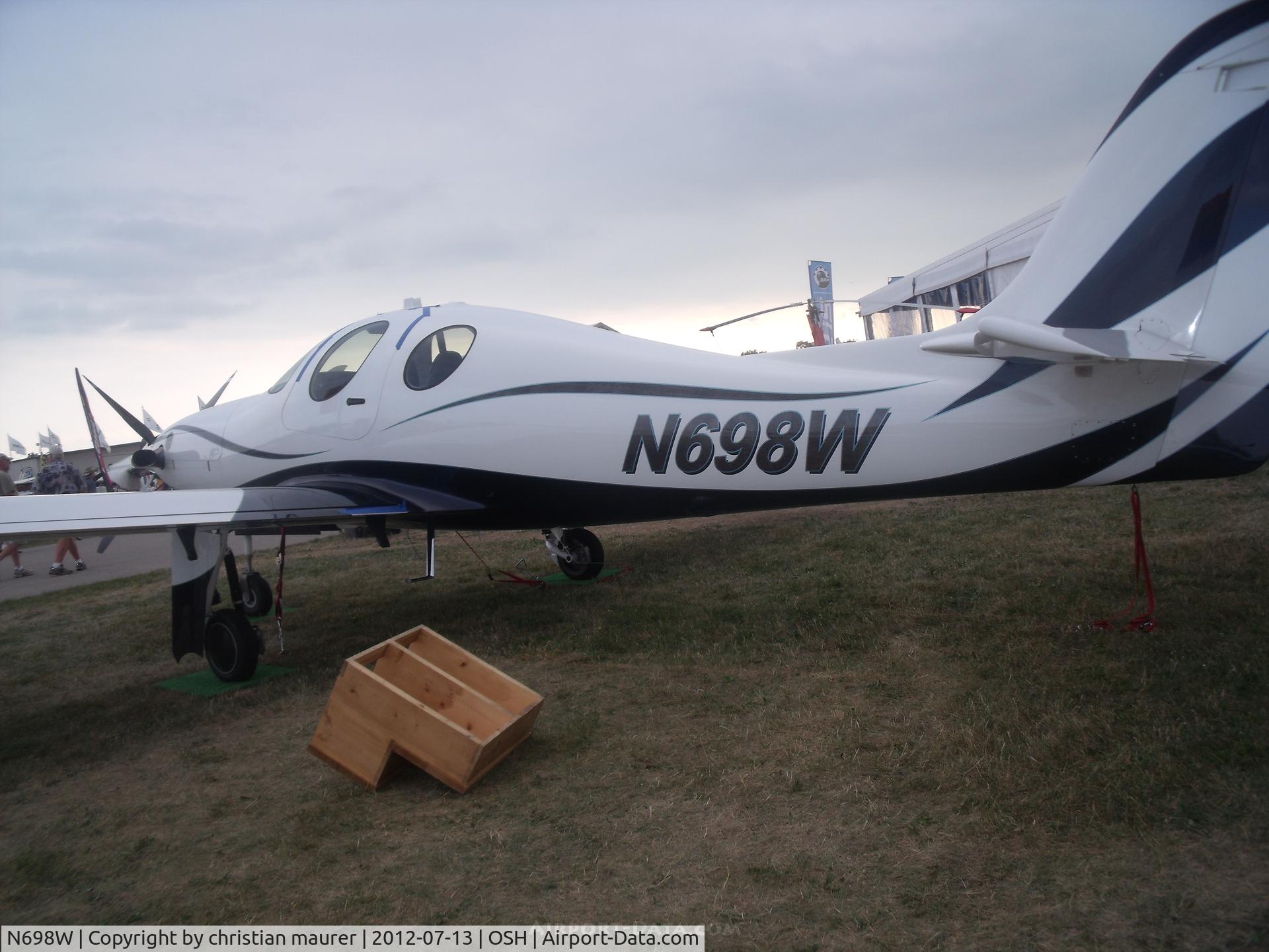 N698W, Lancair Evolution C/N EVO-027, nice plane