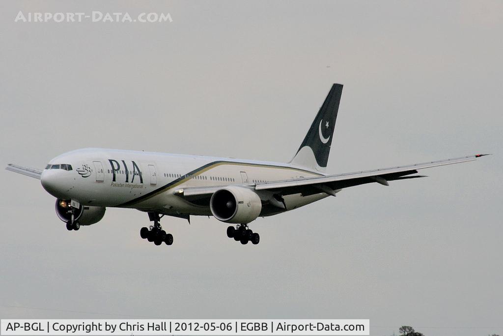 AP-BGL, 2004 Boeing 777-240/ER C/N 33777, PIA Pakistan International Airlines