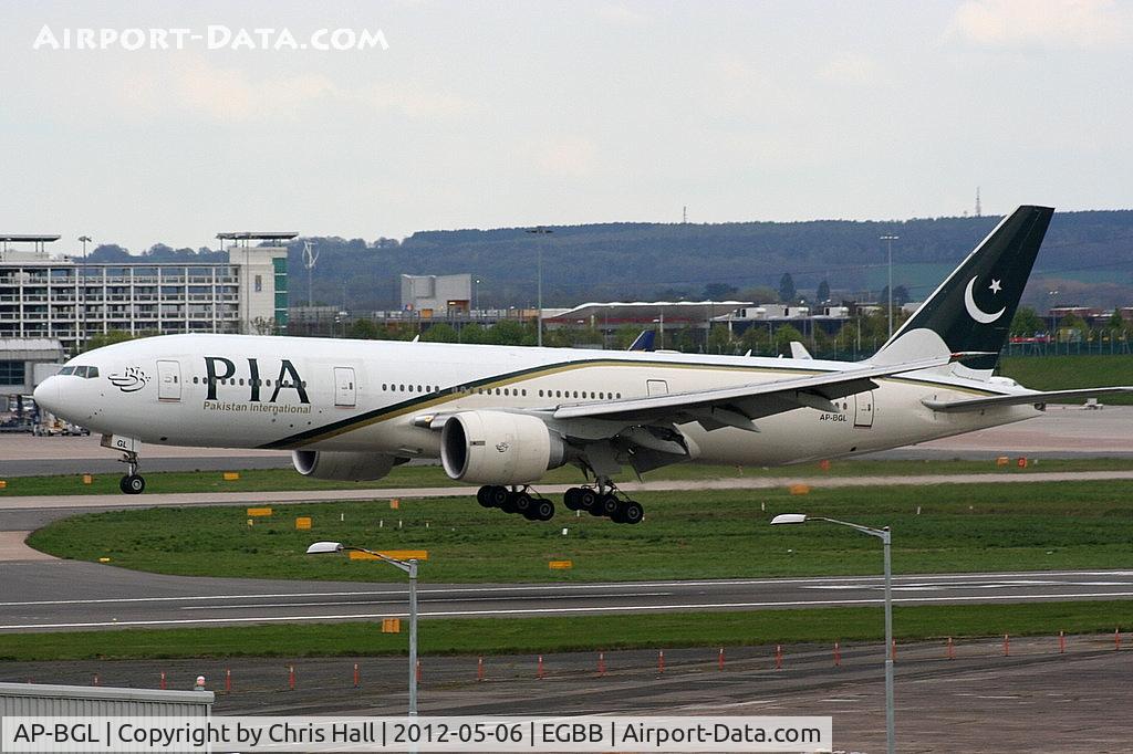 AP-BGL, 2004 Boeing 777-240/ER C/N 33777, PIA Pakistan International Airlines