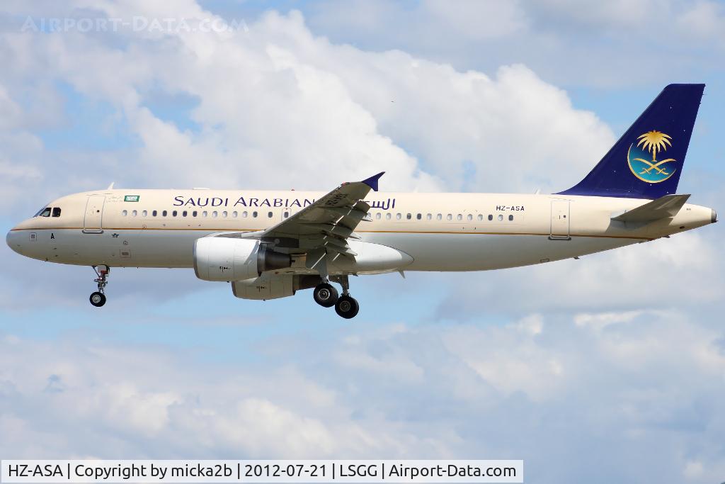 HZ-ASA, 2009 Airbus A320-214 C/N 4081, Landing in 03