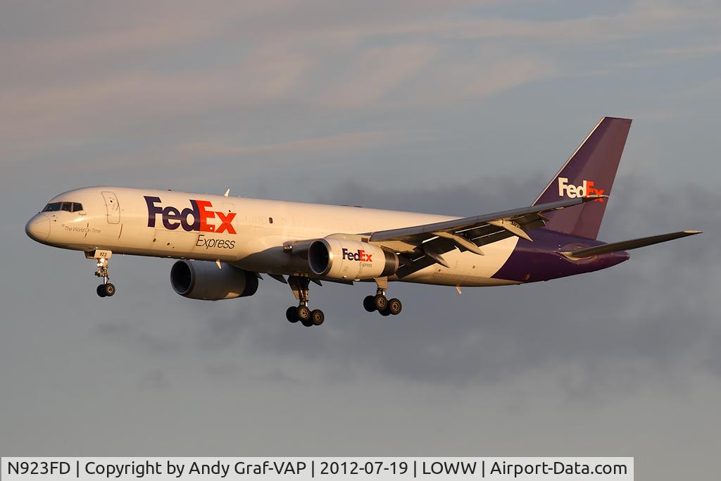 N923FD, 1992 Boeing 757-204 C/N 26266, FEDEX 757-200