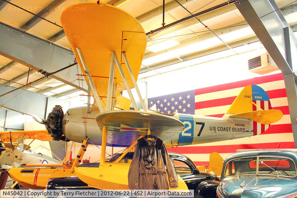 N45042, 1940 Naval Aircraft Factory N3N-3 C/N 2582, at Western Antique Aeroplane & Automobile Museum at Hood River, Oregon