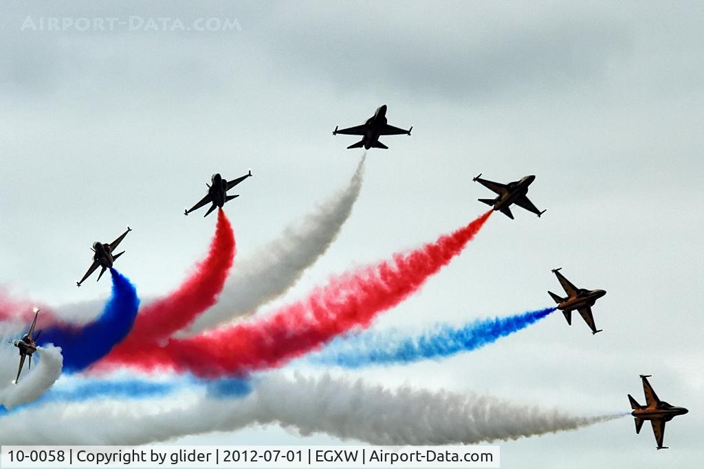 10-0058, Korean Aerospace Industries T-50B Golden Eagle C/N KA-058, Nice break in the pretty 