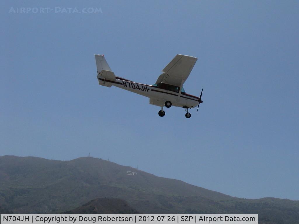 N704JH, 1976 Cessna 150M C/N 15078644, 1976 Cessna 150M, Continental O-200 100 Hp, on final Rwy 22