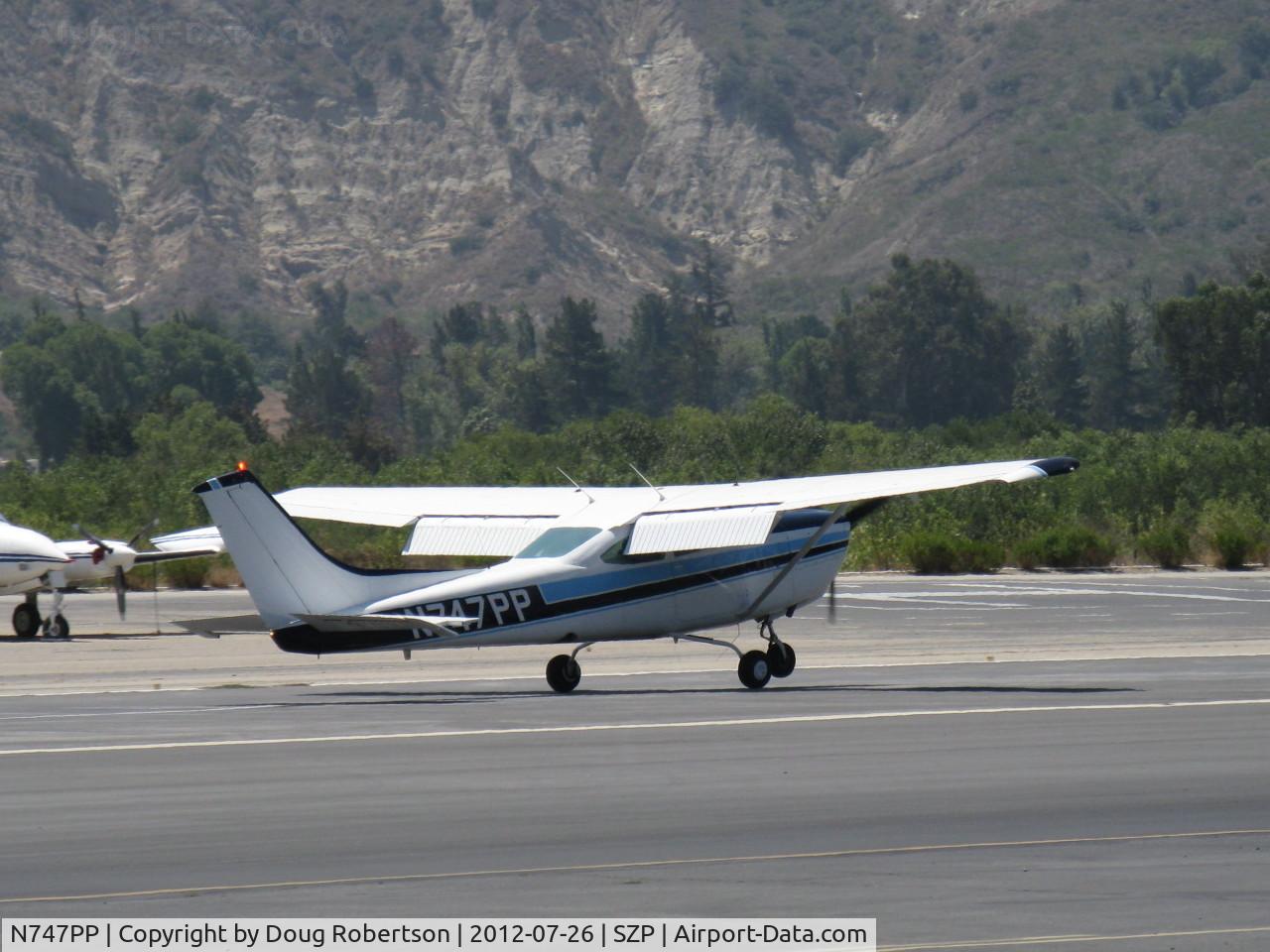 N747PP, 1980 Cessna 182R Skylane C/N R18201587, 1980 Cessna 182R SKYLANE RG, Lycoming O-540-J3C5D 235 Hp, landing roll Rwy 22