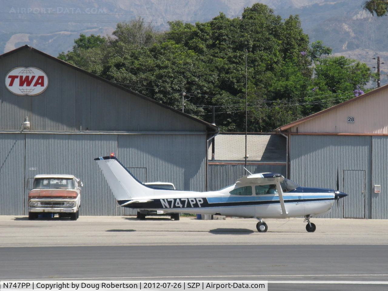 N747PP, 1980 Cessna 182R Skylane C/N R18201587, 1980 Cessna 182R SKYLANE RG, Lycoming O-540-J3C5D 235 Hp, holding short Rwy 22