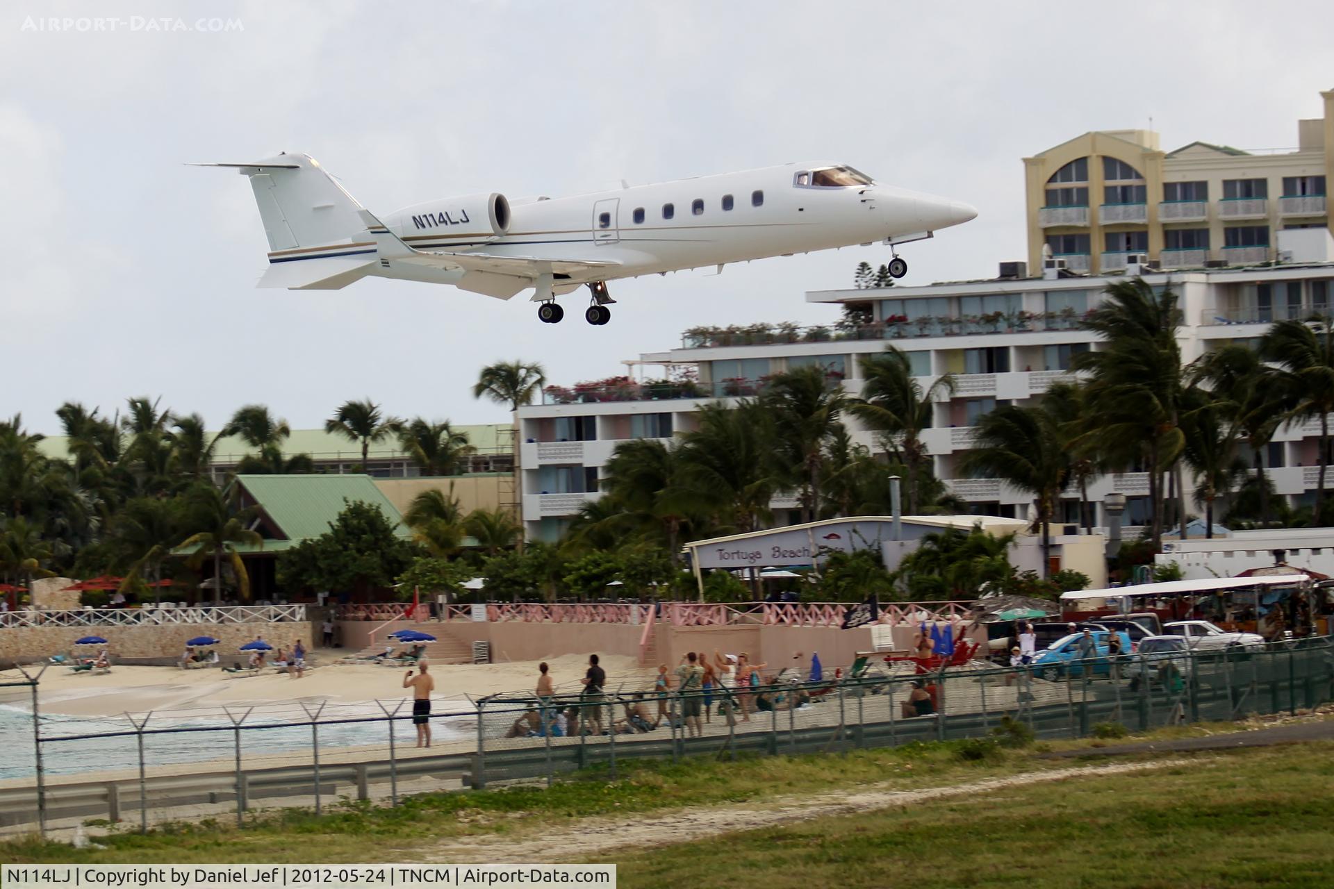 N114LJ, 1999 Learjet Inc 60 C/N 157, N114LJ