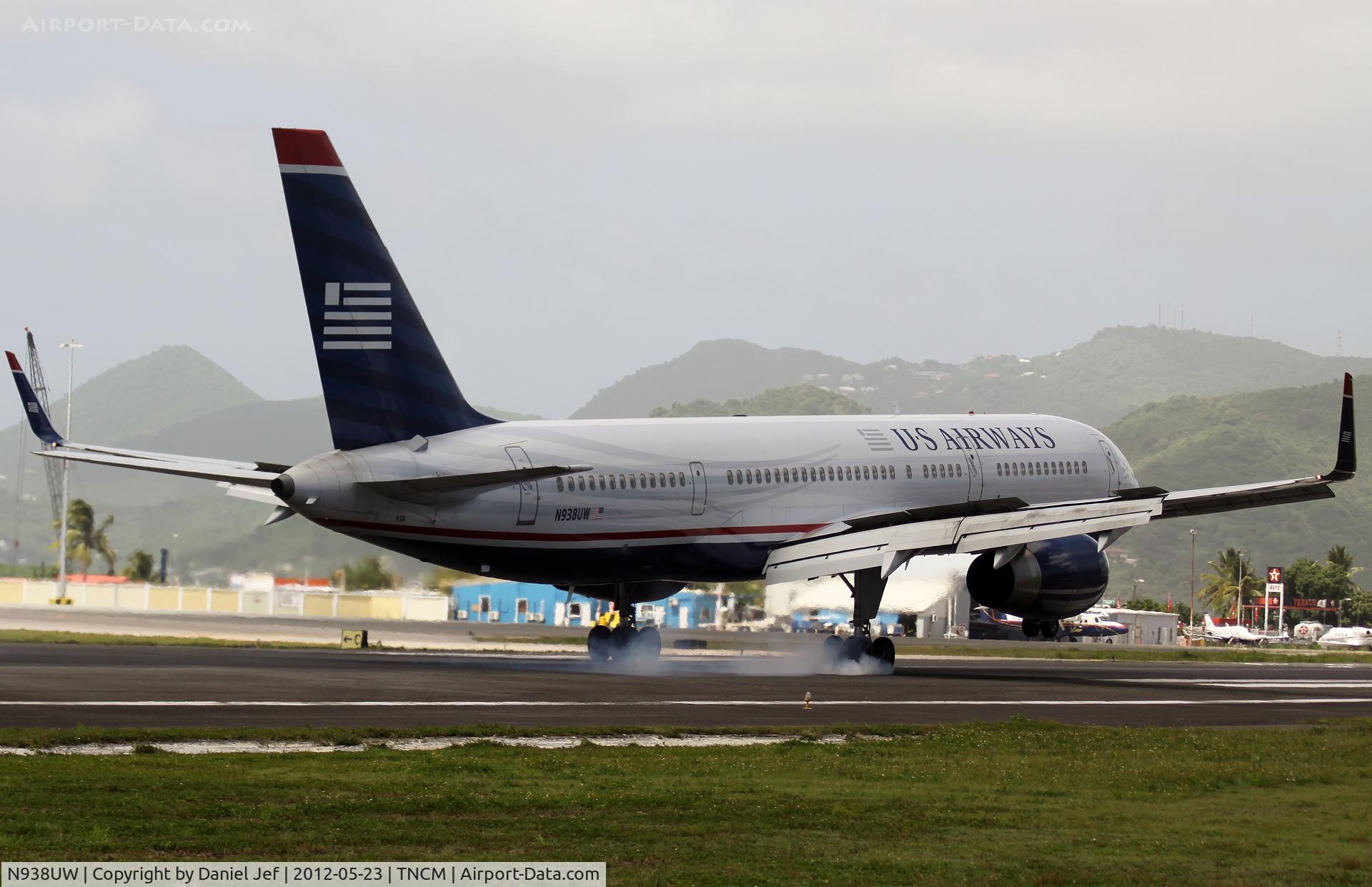 N938UW, 1994 Boeing 757-2B7 C/N 27246, N938UW