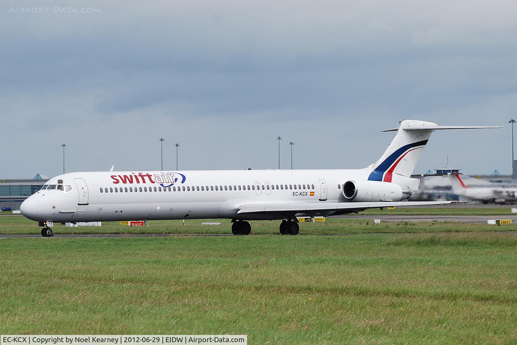 EC-KCX, 1988 McDonnell Douglas MD-83 (DC-9-83) C/N 49619, Departing off Rwy 28 at EIDW