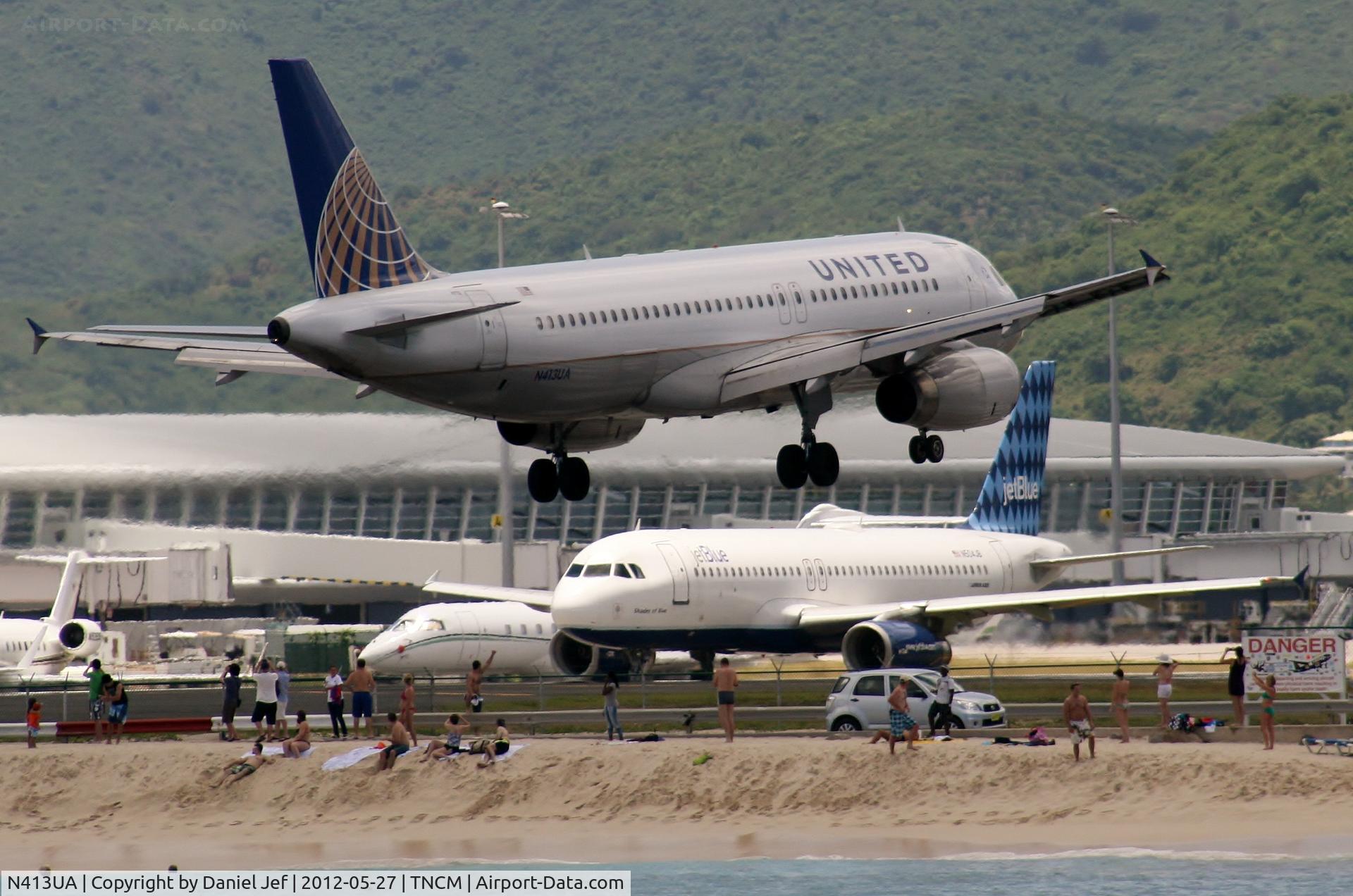 N413UA, 1994 Airbus A320-232 C/N 470, N413UA