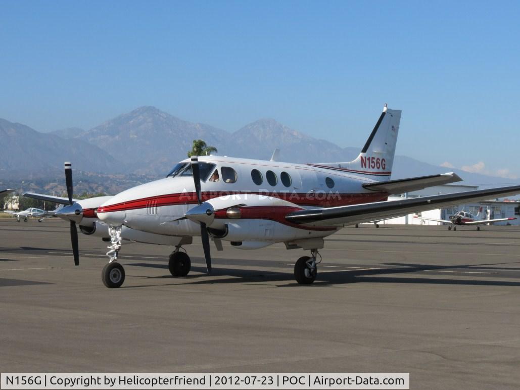 N156G, 1975 Beech E-90 King Air C/N LW-156, Parked and loading in transient parking