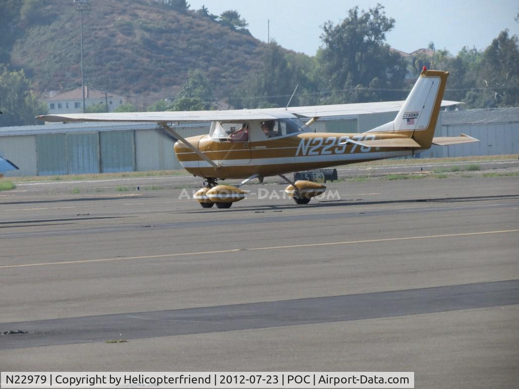 N22979, 1968 Cessna 150H C/N 15068655, Preparing to taxi out of transient parking