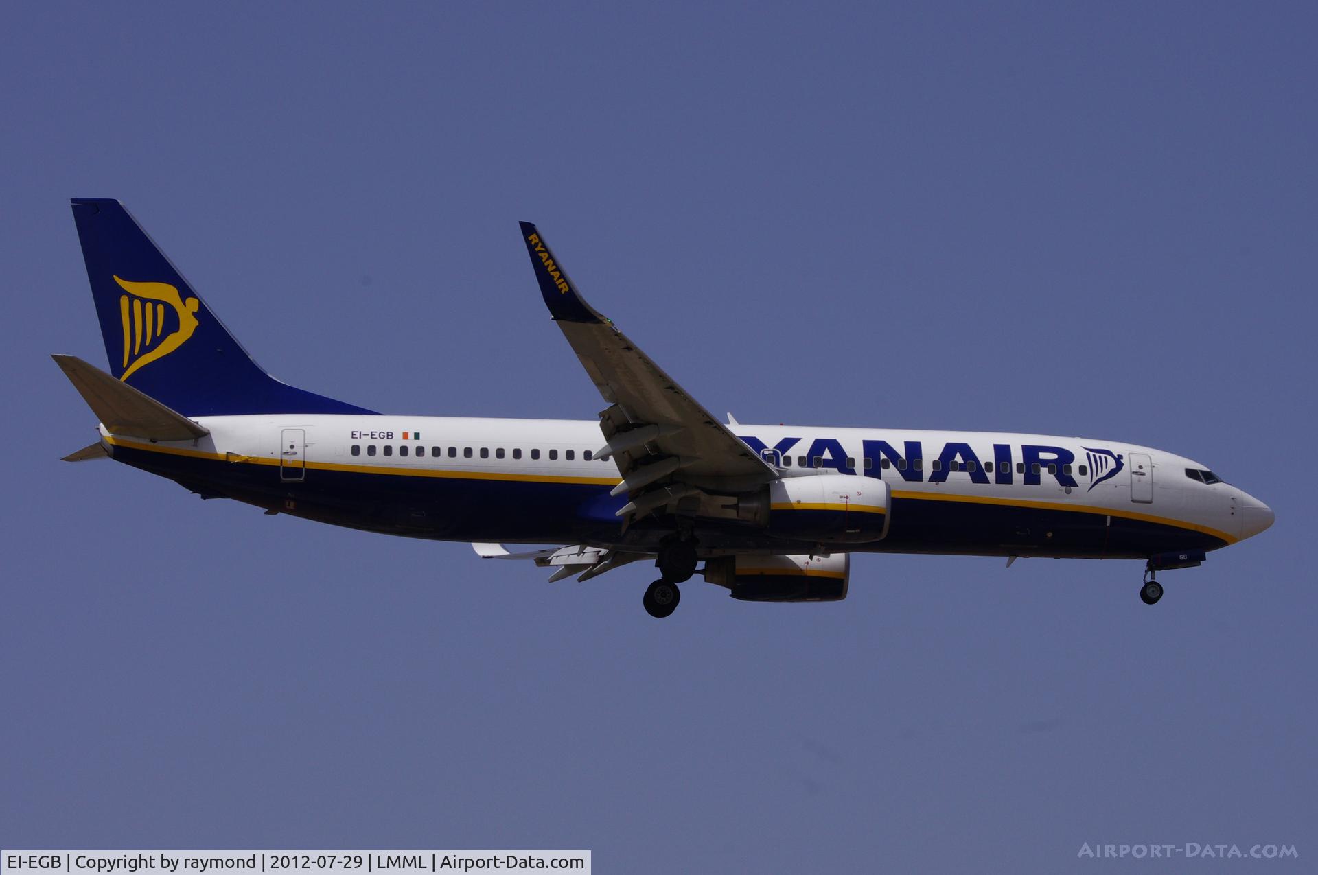EI-EGB, 2009 Boeing 737-8AS C/N 38491, B737-800 EI-EBG of Ryanair on short finals Runway31.