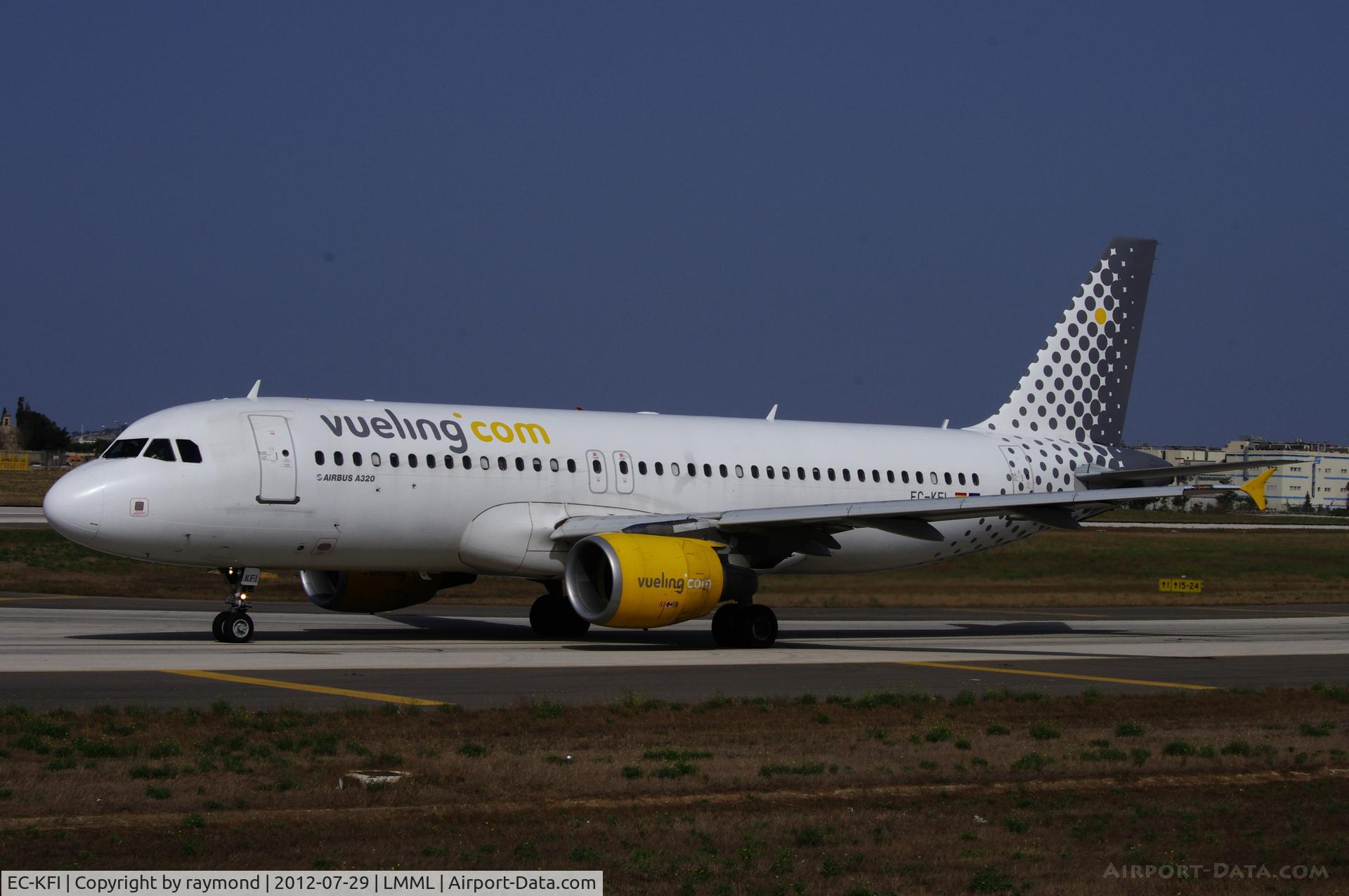 EC-KFI, 2007 Airbus A320-216 C/N 3174, A320 EC-KFI Vueling.