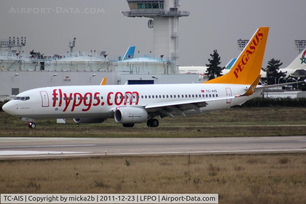 TC-AIS, 2011 Boeing 737-82R C/N 38174, Taxiing after landing