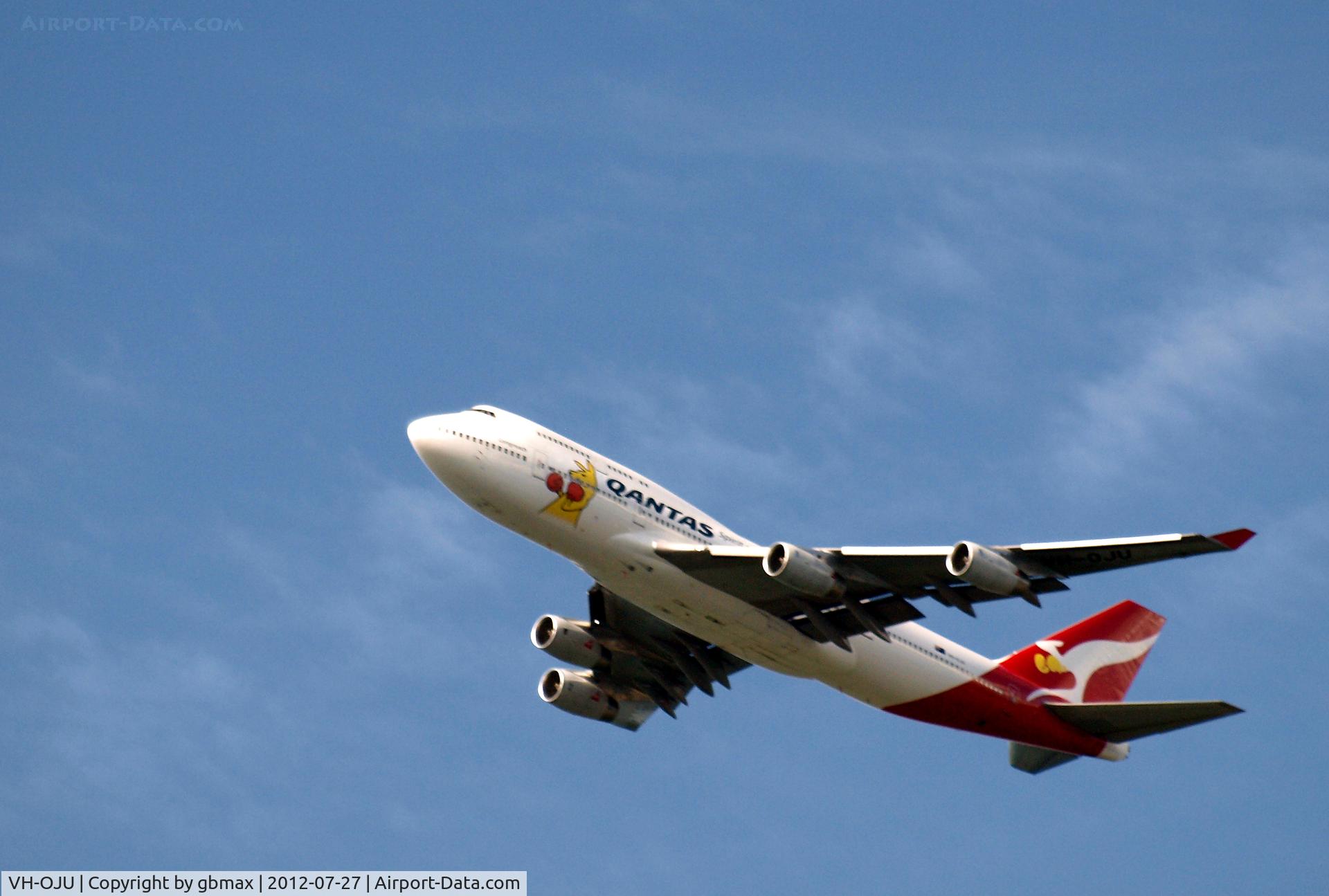VH-OJU, 1999 Boeing 747-438 C/N 25566, Going @ ~3,000 feet to a landing at JFK