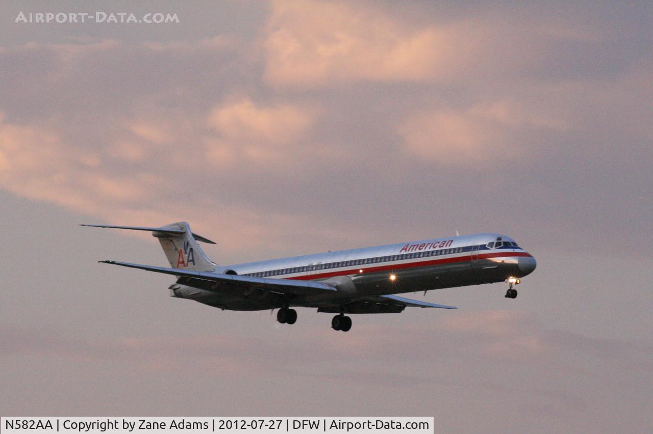 N582AA, 1991 McDonnell Douglas MD-82 (DC-9-82) C/N 53159, American Airlines landing at DFW Airport