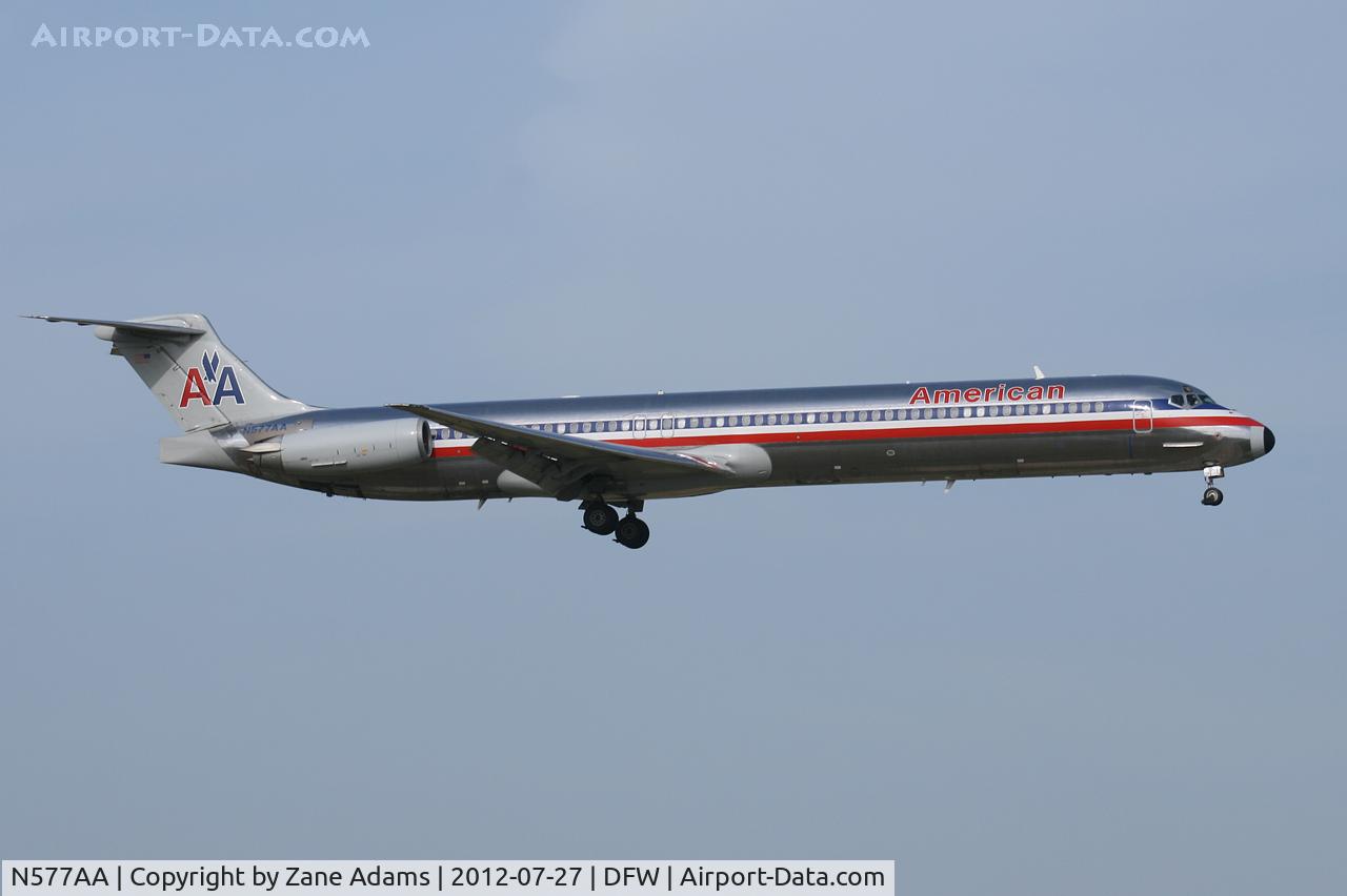 N577AA, 1991 McDonnell Douglas MD-82 (DC-9-82) C/N 53154, American Airlines landing at DFW Airport