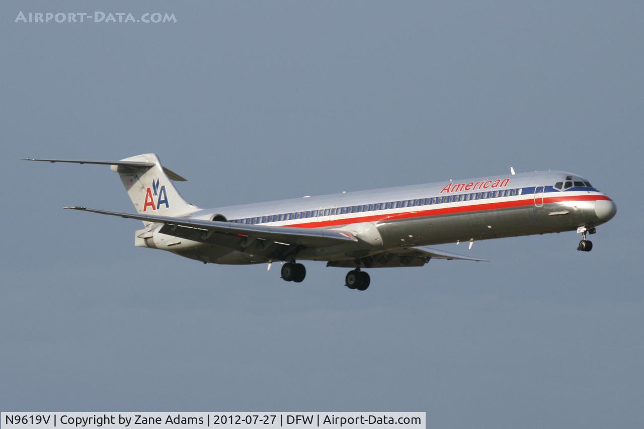 N9619V, 1997 McDonnell Douglas MD-83 (DC-9-83) C/N 53566, American Airlines Landing at DFW Airport