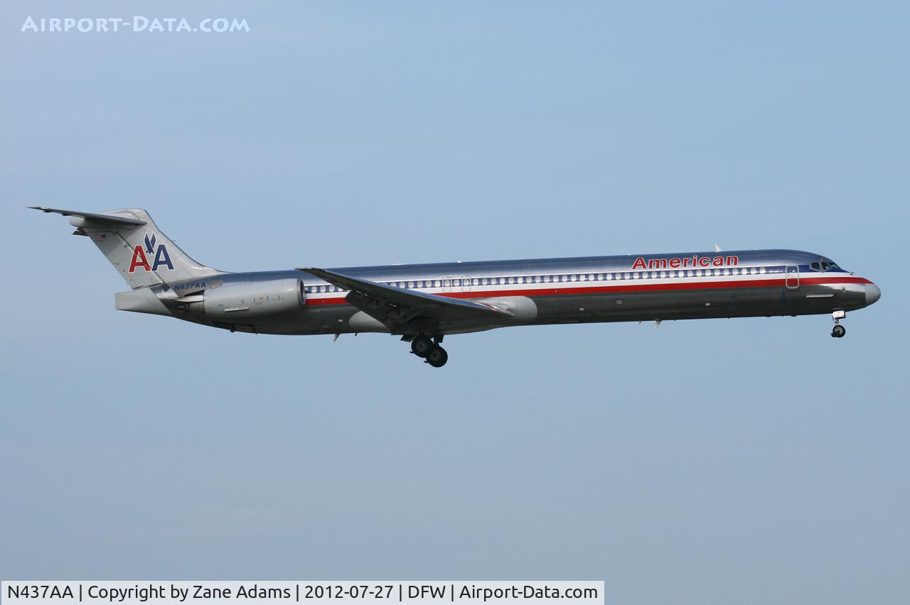 N437AA, 1987 McDonnell Douglas MD-83 (DC-9-83) C/N 49455, American Airlines Landing at DFW Airport