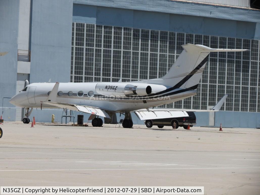 N35GZ, 1985 Gulfstream Aerospace G-1159A Gulfstream III C/N 465, Parked on the southside