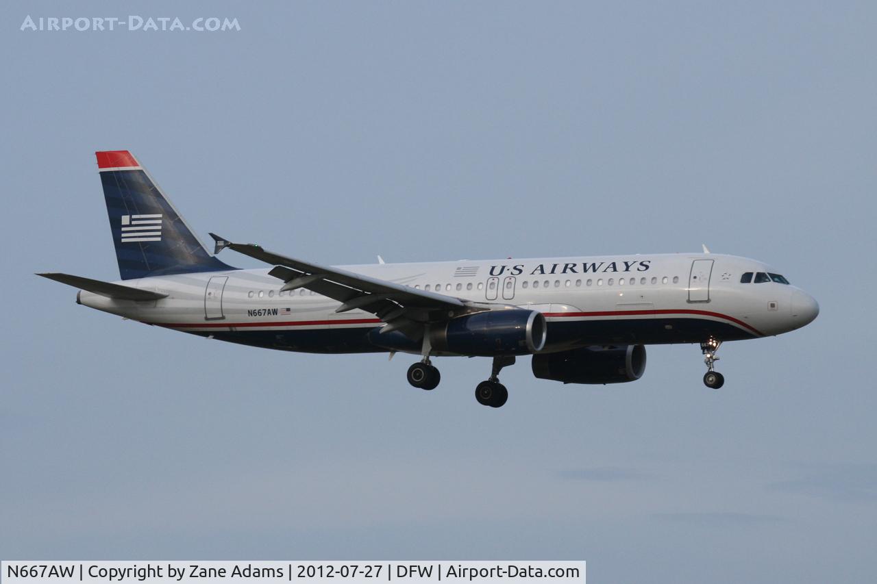 N667AW, 2002 Airbus A320-232 C/N 1710, At DFW Airport