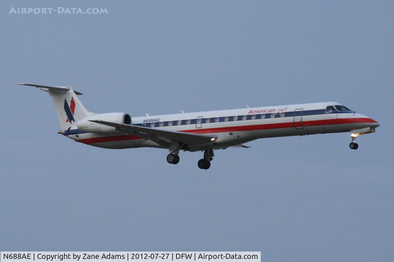 N688AE, 2004 Embraer ERJ-145LR (EMB-145LR) C/N 14500849, American Eagle landing at DFW Airport