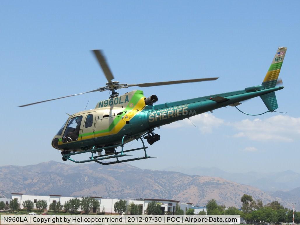 N960LA, Eurocopter AS-350B-2 Ecureuil Ecureuil C/N 7120, Nose down, picking up speed and headed out on patrol