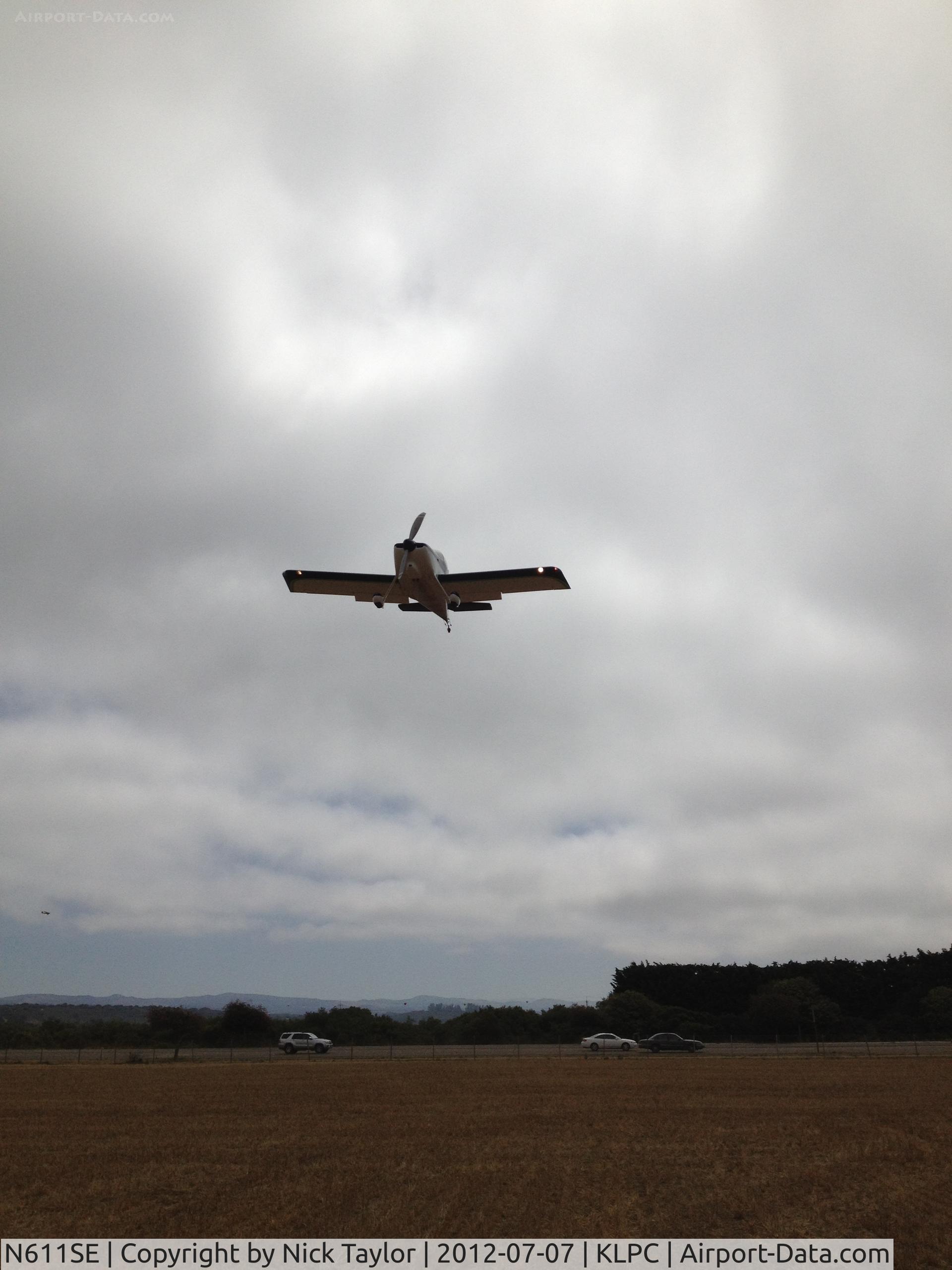 N611SE, 2009 Vans RV-7 C/N 72962, Landing 25 Lompoc