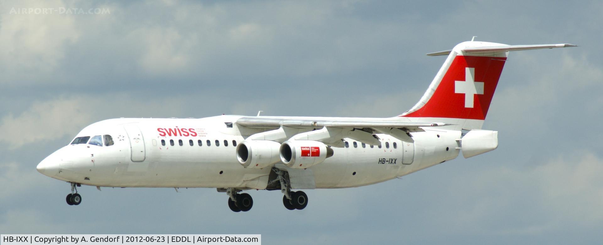 HB-IXX, 1995 British Aerospace Avro 146-RJ100 C/N E3262, Swiss, is seen here on short finals at Düsseldorf Int´l (EDDL)