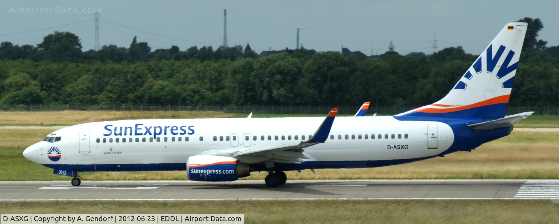D-ASXG, 2002 Boeing 737-8CX C/N 32366, Sun Express Deutschland, is speeding up on Rwy 23L at Düsseldorf Int´l (EDDL)