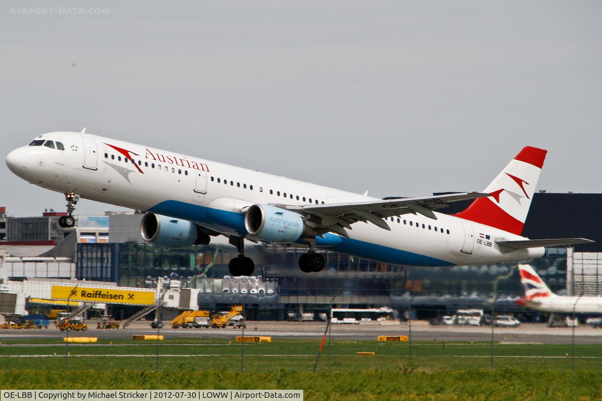 OE-LBB, 1995 Airbus A321-111 C/N 570, Airbus A321