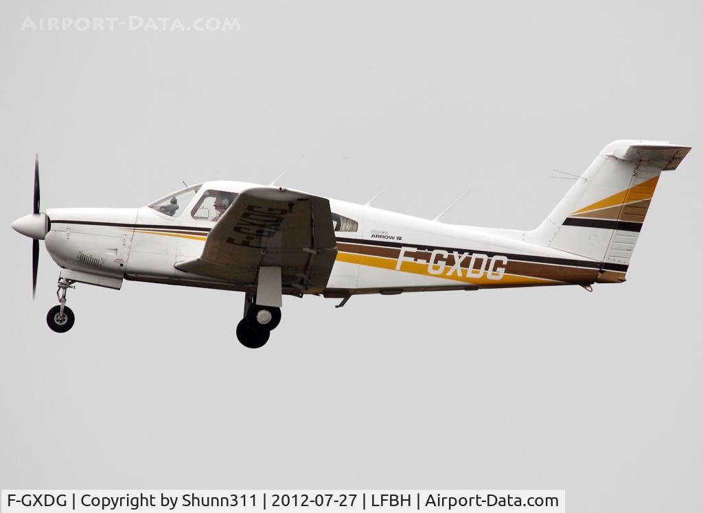 F-GXDG, Piper PA-28RT-201 Arrow IV Arrow IV C/N 28R-7918228, Taking offf rwy 27