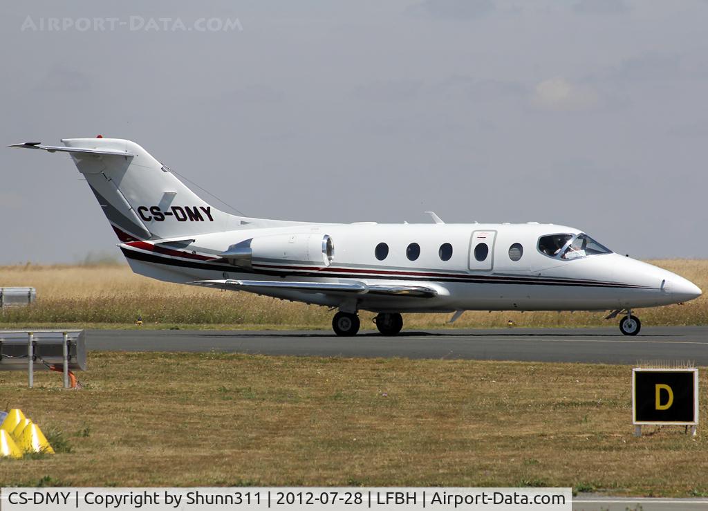 CS-DMY, 2008 Hawker Beechcraft 400A Beechjet Beechjet C/N RK-556, Taxiing to the Airport...