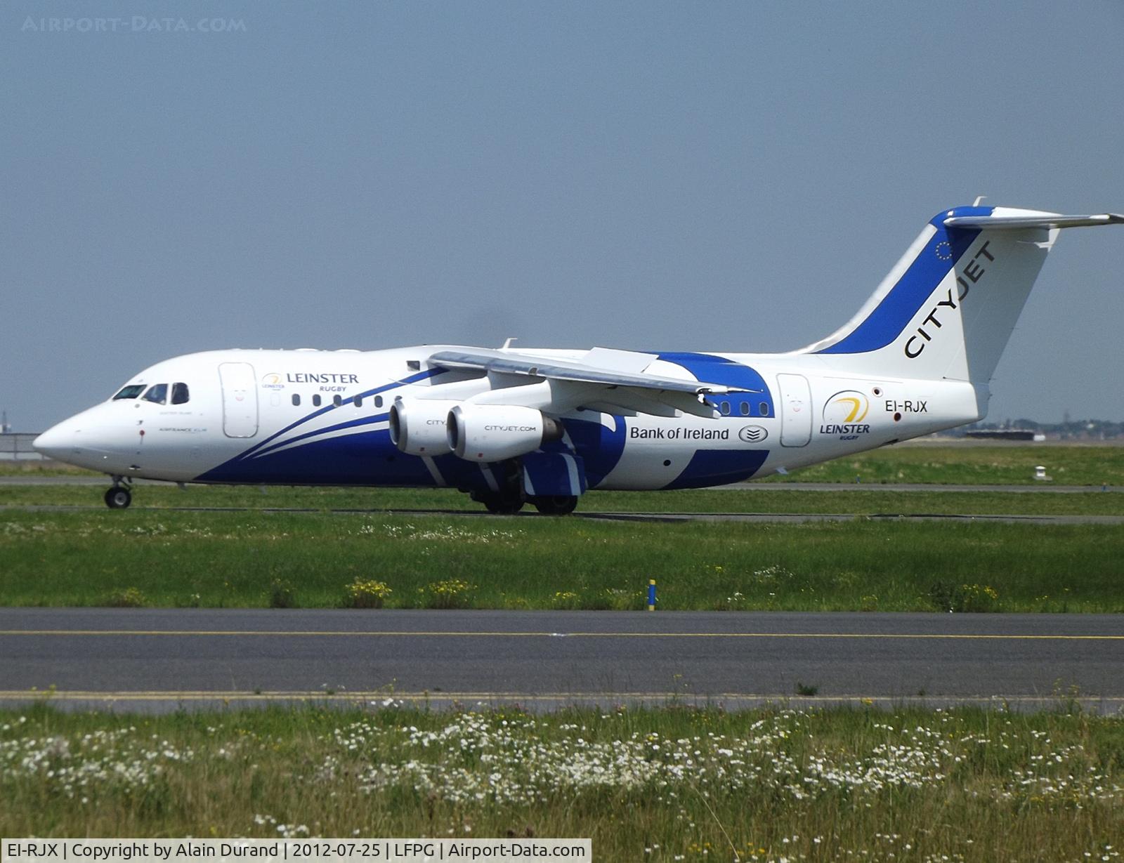 EI-RJX, 2000 BAe Systems Avro 146-RJ85A C/N E.2372, Another view from another location as EI-RJX taxies along Bravo Loop.
