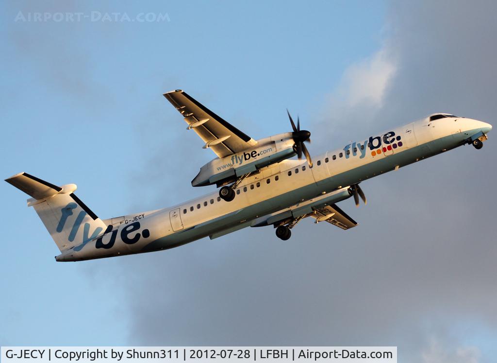 G-JECY, 2007 De Havilland Canada DHC-8-402Q Dash 8 C/N 4157, Taking off rwy 27
