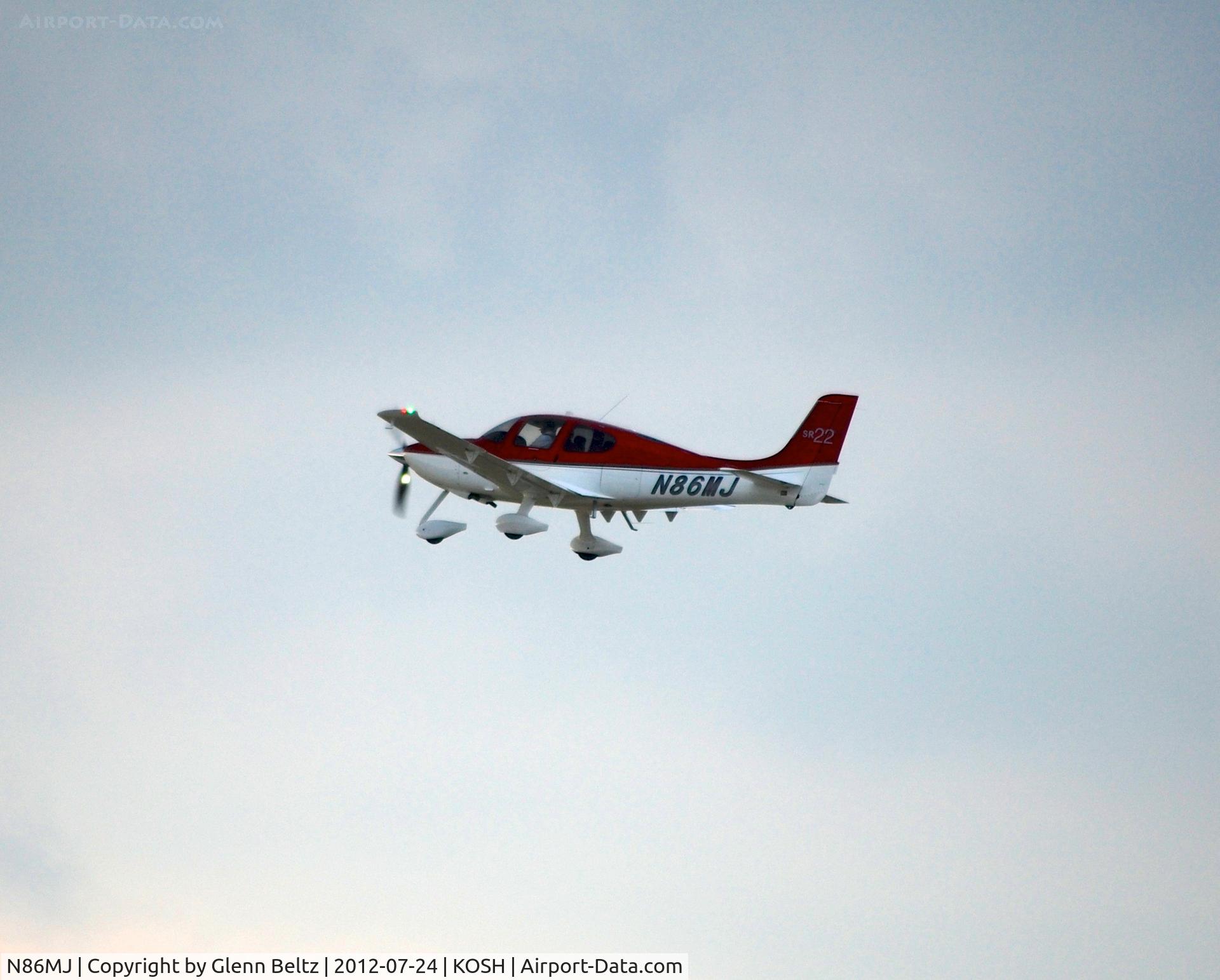 N86MJ, Cirrus SR22 C/N 3711, Departing EAA Airventure/Oshkosh on 24 July 2012