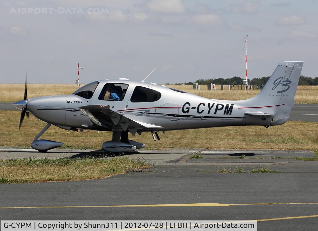 G-CYPM, 2008 Cirrus SR22 G3 GTS C/N 3185, Parked to the grass...