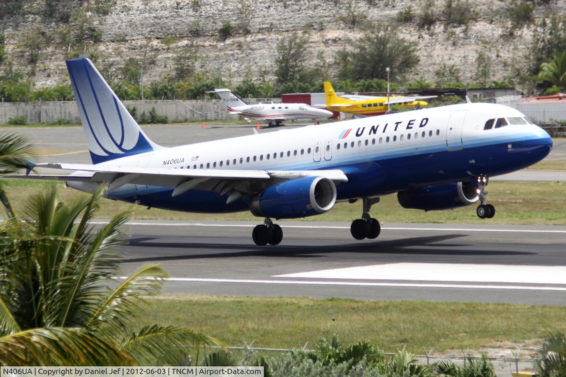 N406UA, 1994 Airbus A320-232 C/N 454, N406UA
